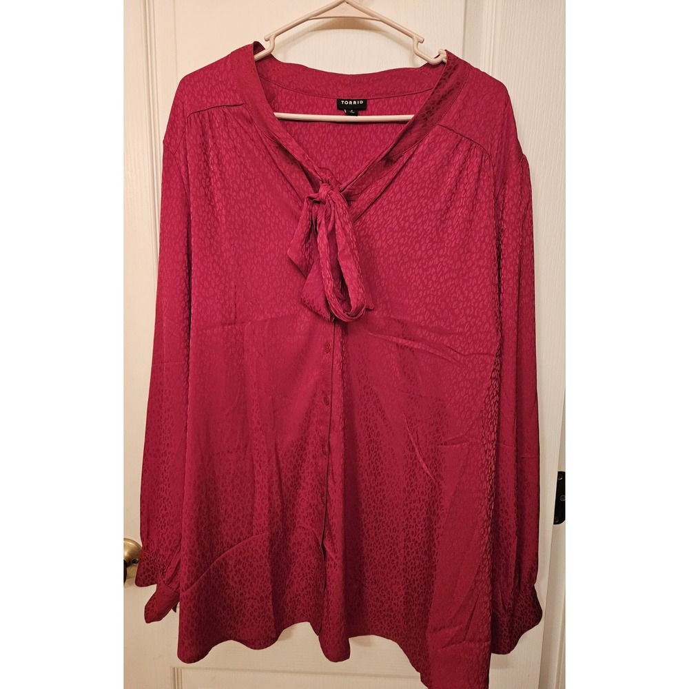 Torrid Red Satin Cheetah Print Womens Plus Size 4 Blouse